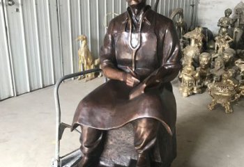 徐州白求恩坐姿纯铜雕塑赞颂英雄的象征