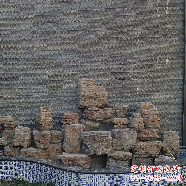 徐州别墅庭院假山鱼池