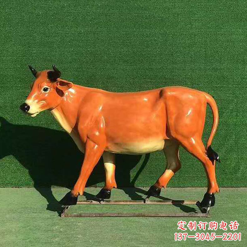 徐州玻璃钢仿真黄牛动物雕塑