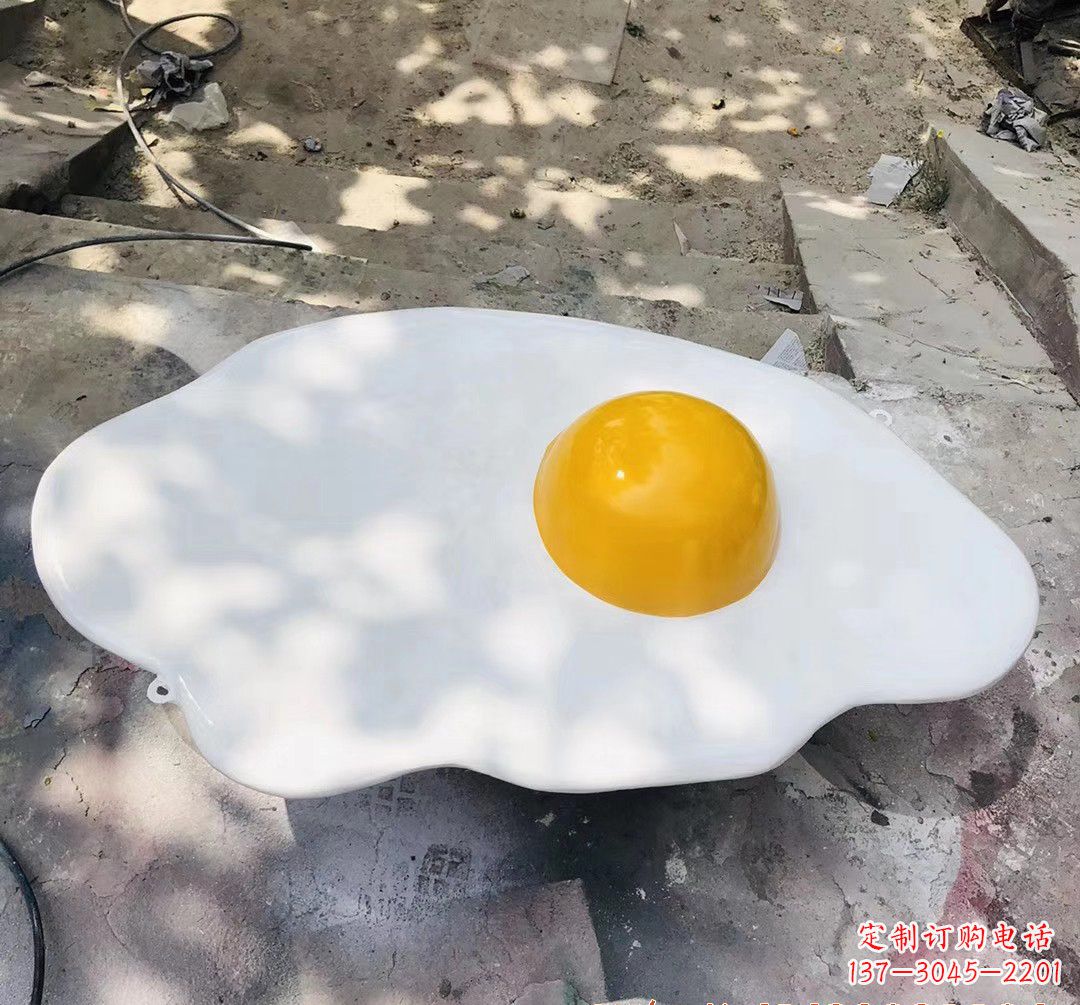 徐州玻璃钢摊鸡蛋景观雕塑