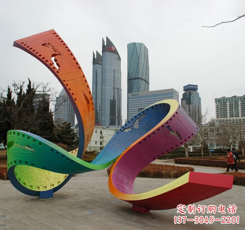 徐州不锈钢城市景观胶卷雕塑
