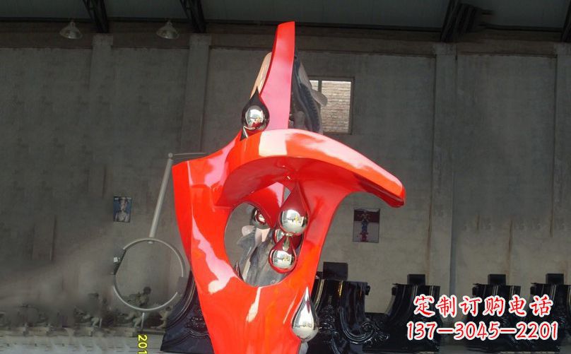 徐州不锈钢抽象水滴景观雕塑