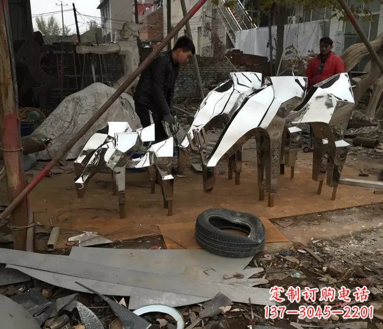 徐州不锈钢抽象小马动物雕塑
