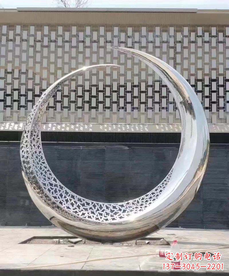 徐州不锈钢抽象月亮雕塑1