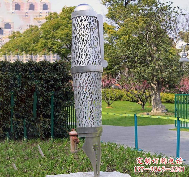 徐州不锈钢钢笔雕塑2