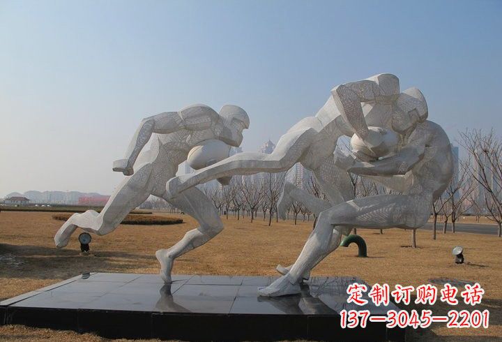 徐州不锈钢公园橄榄球运动员雕塑