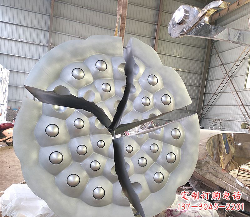 徐州不锈钢公园莲蓬景观雕塑 