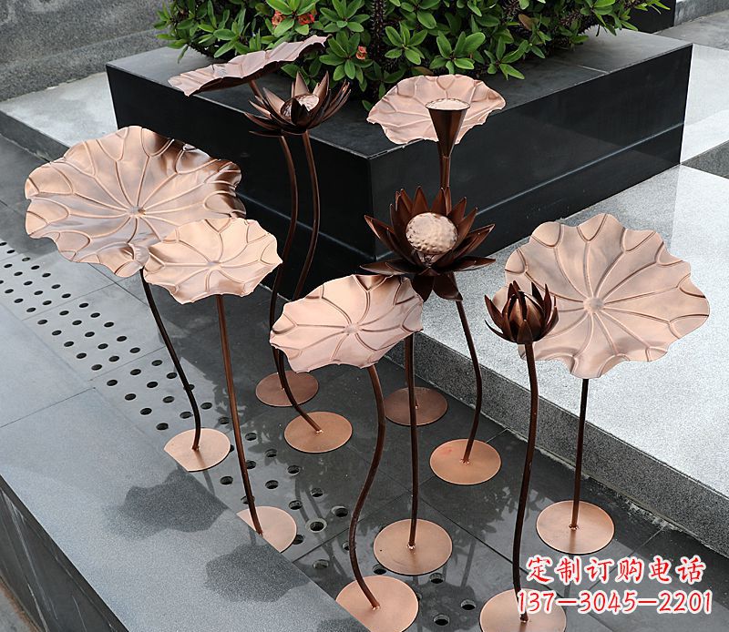 徐州不锈钢古铜色荷花雕塑1