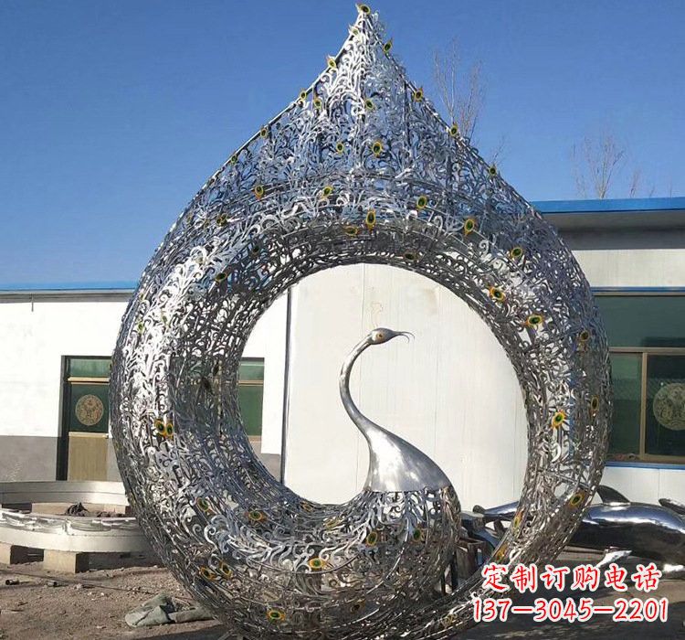 徐州不锈钢广场抽象镂空孔雀雕塑