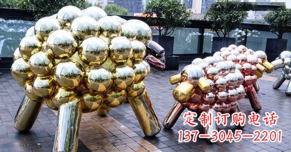 徐州不锈钢广场小羊肖恩抽象动物雕塑
