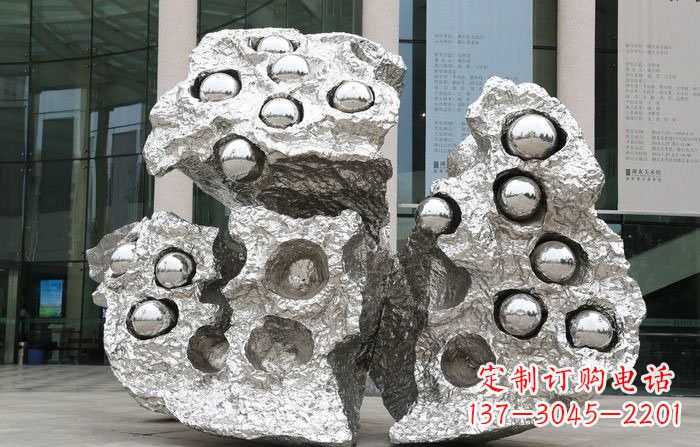 徐州不锈钢街边抽象莲蓬雕塑
