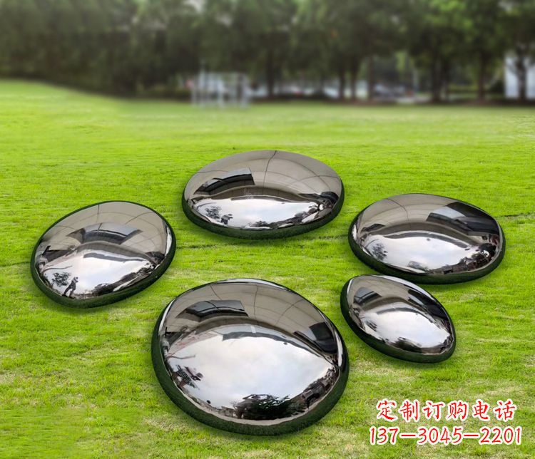 徐州不锈钢镜面鹅卵石雕塑