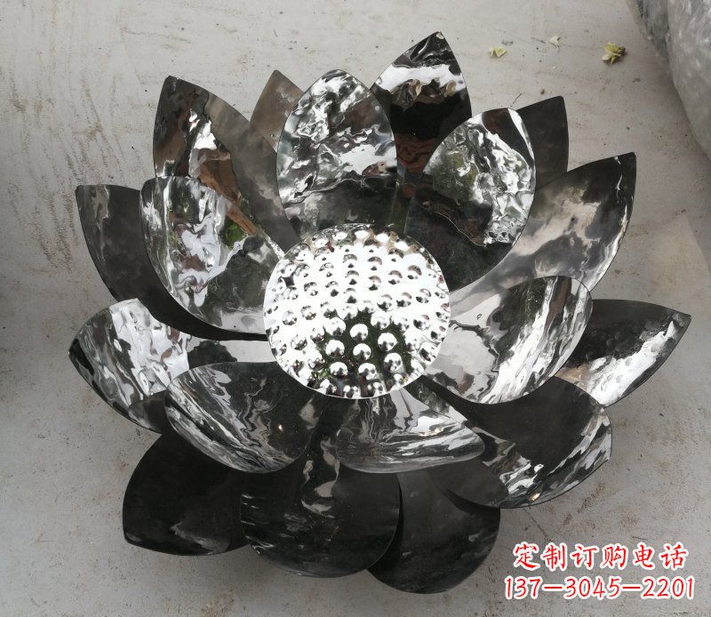 徐州不锈钢镜面荷花公园景观雕塑