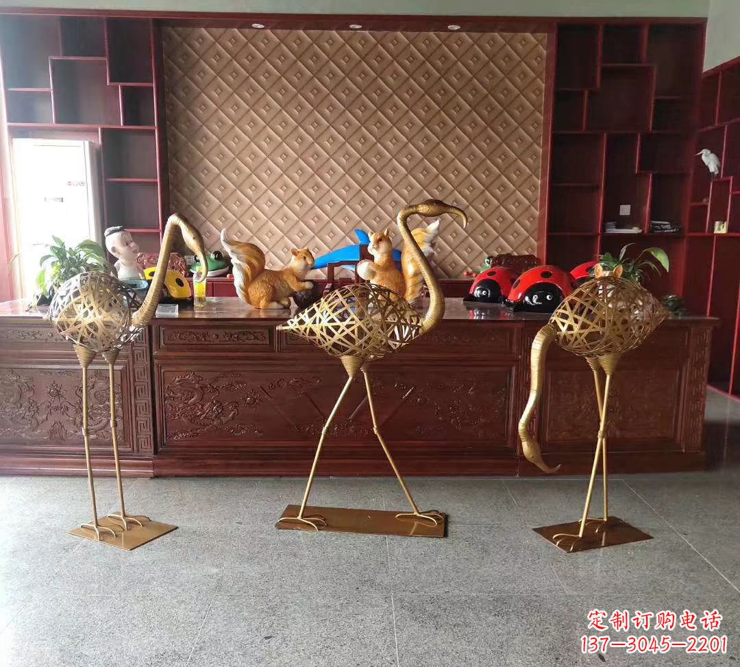 徐州不锈钢镂空火烈鸟雕塑