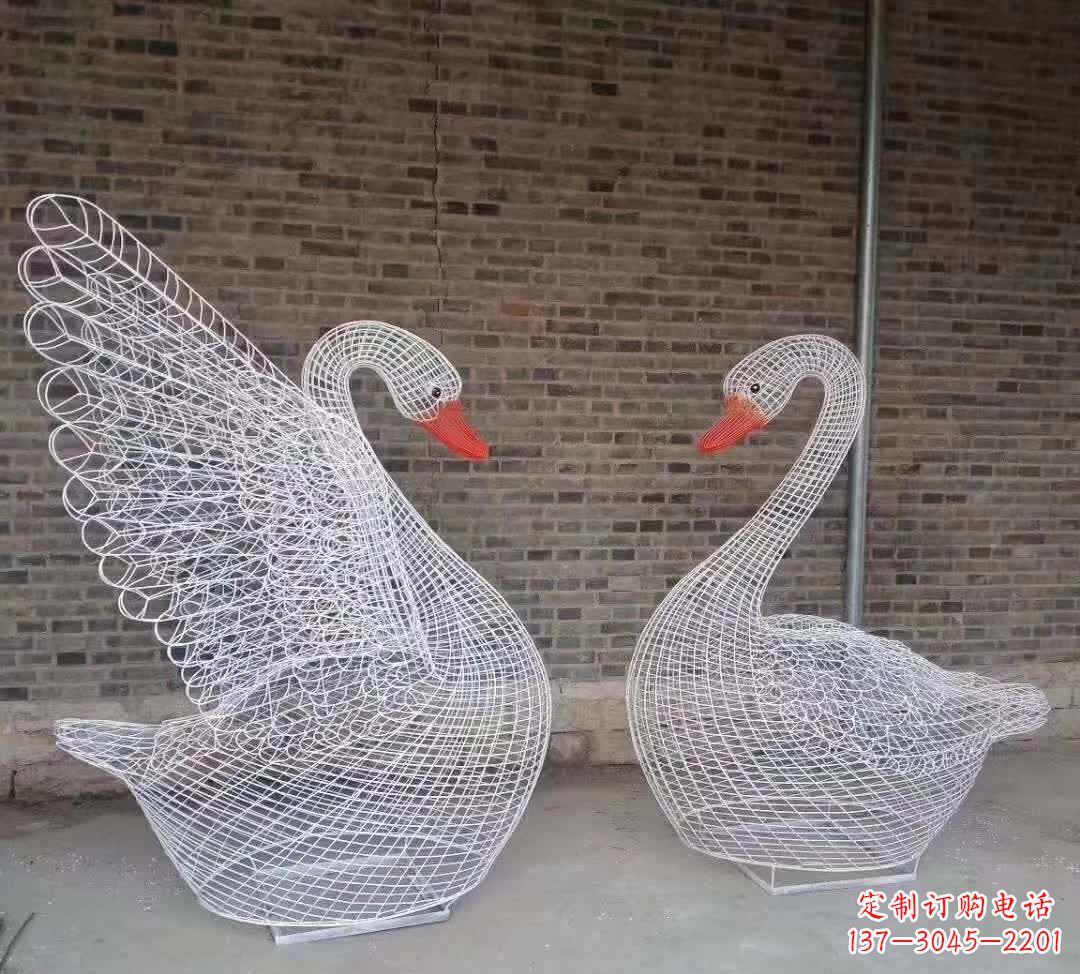 徐州不锈钢镂空天鹅雕塑——美丽动人