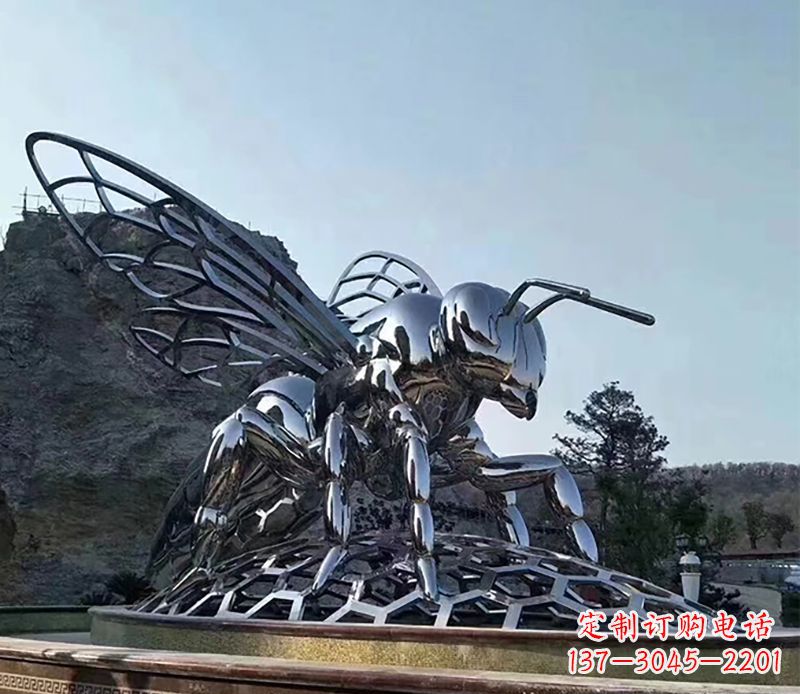 徐州不锈钢蜜蜂雕塑精美雕塑点缀环境