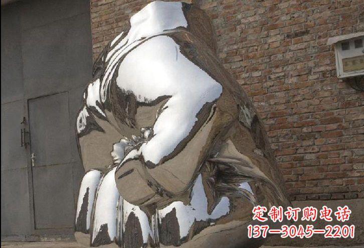 徐州不锈钢拳头雕塑