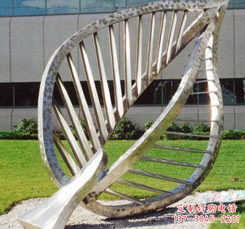 徐州不锈钢树叶镂空景观雕塑精美而古朴