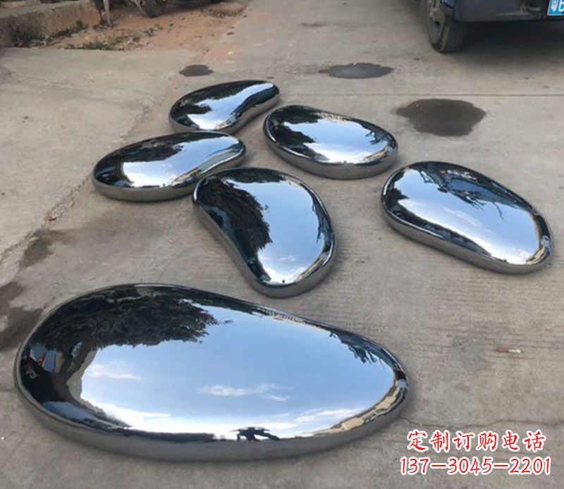 徐州水滴雕塑——不锈钢的精美之作