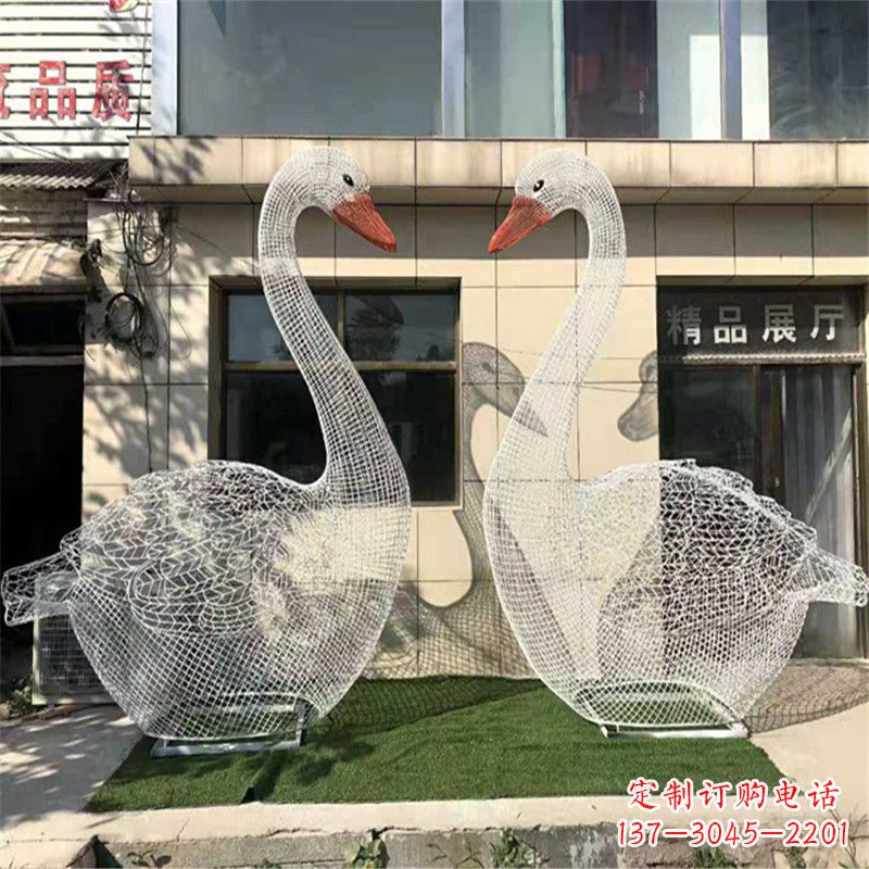 徐州不锈钢缩翅网格天鹅一对经典雕塑的传奇之美