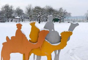 徐州不锈钢骆驼剪影景观雕塑——给城市带来活力