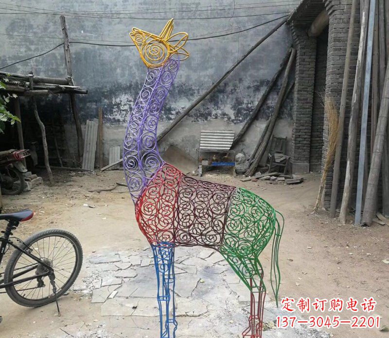 徐州彩色不锈钢镂空梅花鹿公园动物雕塑