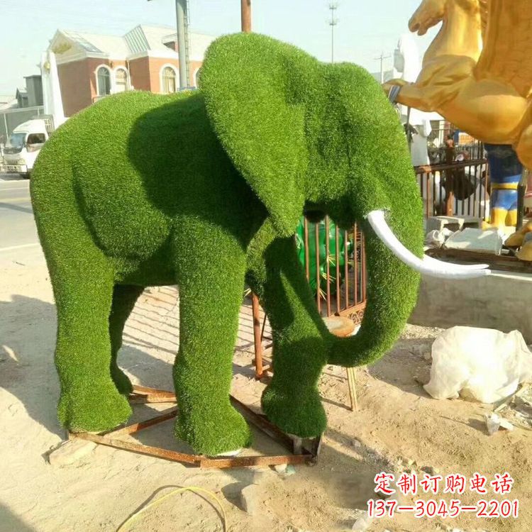 徐州草皮大象玻璃钢雕塑