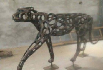 徐州珍贵的豹雕塑——金钱豹公园的标志