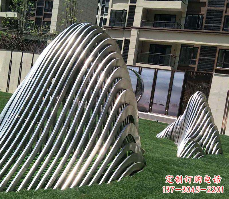 徐州不锈钢假山雕塑——电镀之美
