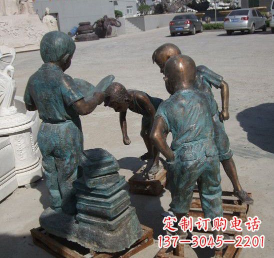 徐州童话般的梦幻小孩铜雕塑