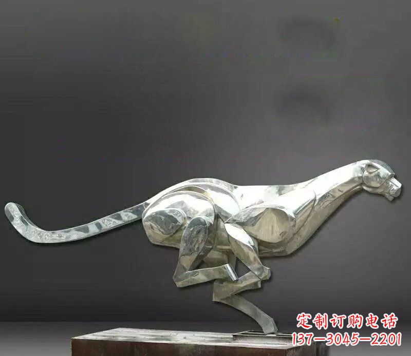 徐州公园不锈钢奔跑的豹子动物雕塑