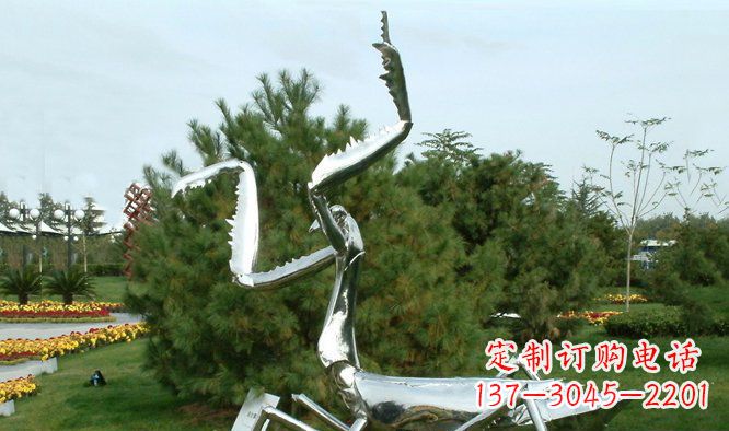 徐州优雅大气的不锈钢螳螂雕塑