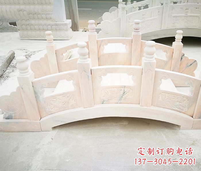 徐州红石拱桥雕塑——浪漫交织,美景永相伴