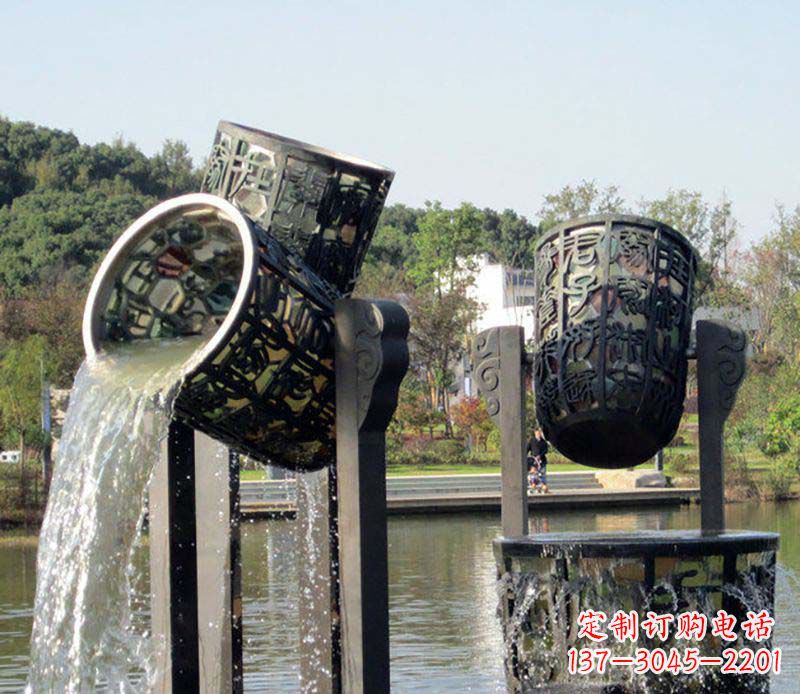 徐州公园水缸喷泉铜雕