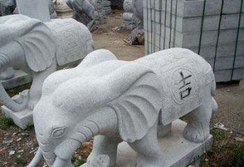 徐州吉祥大象石雕，象征家庭幸福