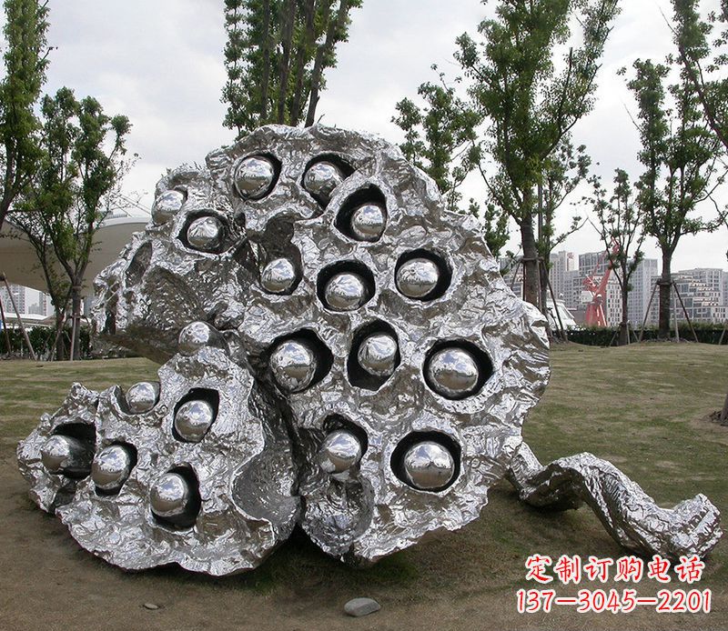 徐州中领雕塑出品:高端不锈钢莲蓬雕塑