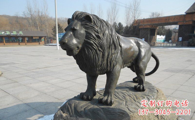 徐州中领雕塑推出一款精美的华丽非洲狮铜雕,将…
