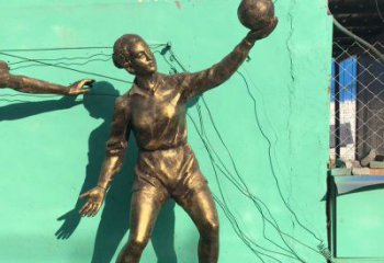 徐州中领雕塑：学生运动的赞美——精美铜雕学生人物排球雕塑