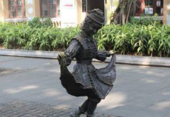 徐州中领雕塑推出的爱舞的小少女铜雕，以少女跳…