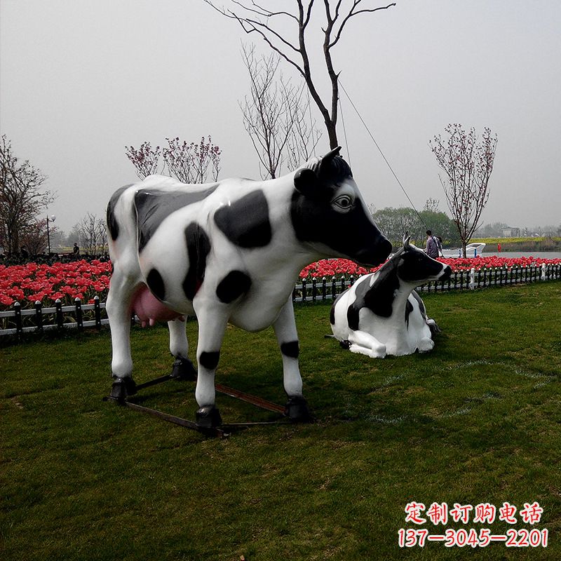 徐州真实农场气息的户外仿真奶牛雕塑