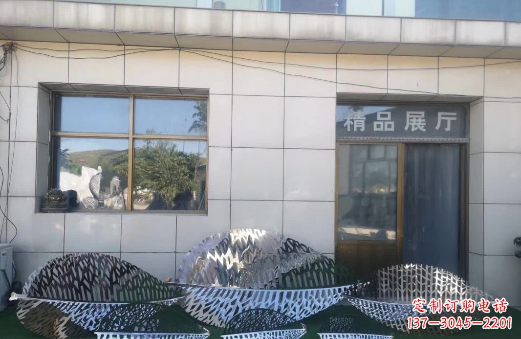 徐州镂空不锈钢树叶雕塑