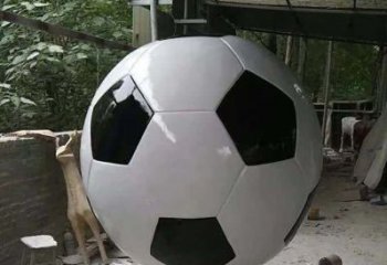 徐州不锈钢足球雕塑提供优质的装饰效果