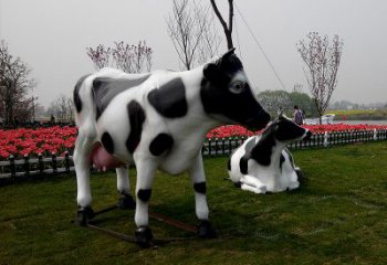 徐州真实农场气息的户外仿真奶牛雕塑