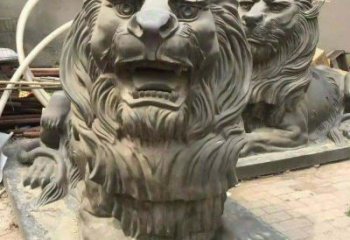 徐州微笑洒脱，汇丰趴着的狮子铜雕