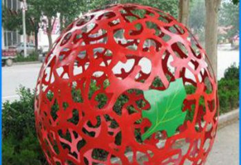 徐州街边不锈钢镂空球和树叶景观雕塑