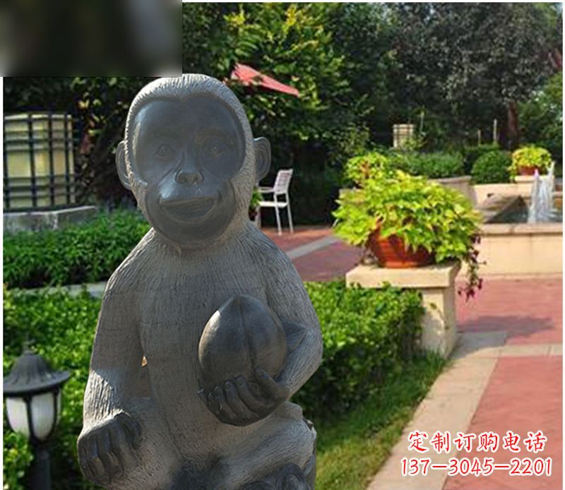 徐州青石猴雕塑:尽显可爱的童趣