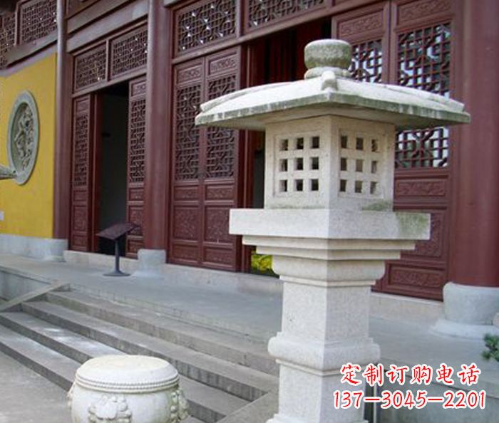 徐州寺庙景观镂空石灯石雕