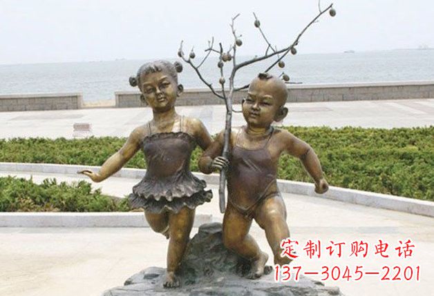 徐州玩耍的儿童铜雕