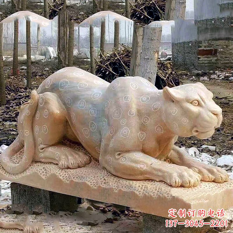 徐州晚霞红金钱豹石雕-公园园林草坪动物雕塑