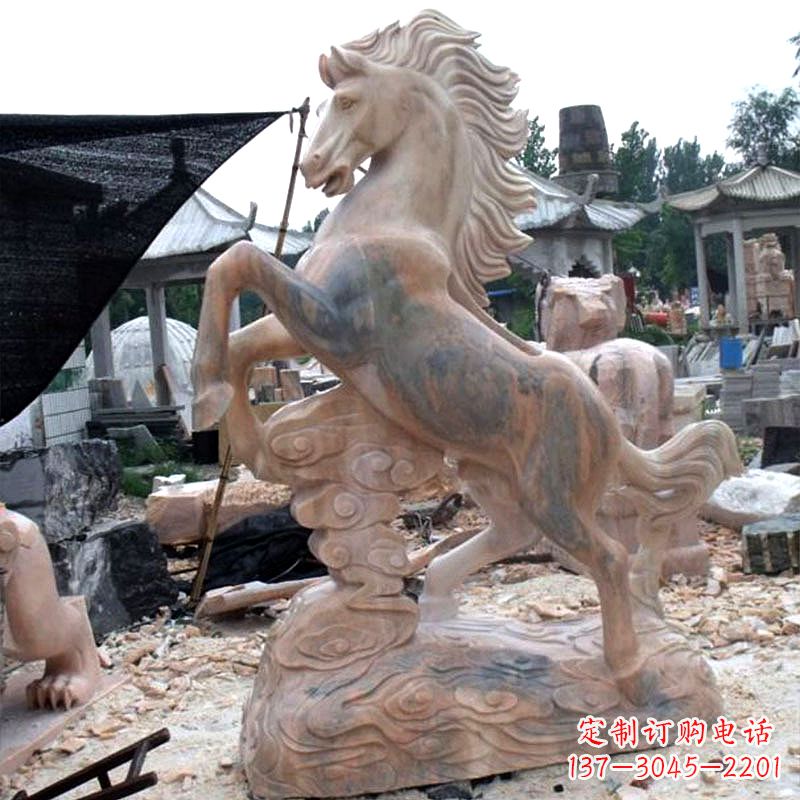徐州晚霞红石雕马生肖动物雕塑